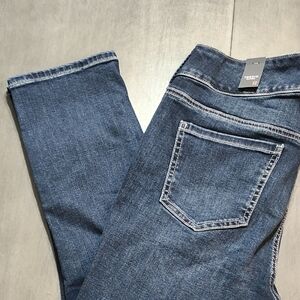 Torrid Crop Jegging Super soft Blue Jeans 12 BNWT
